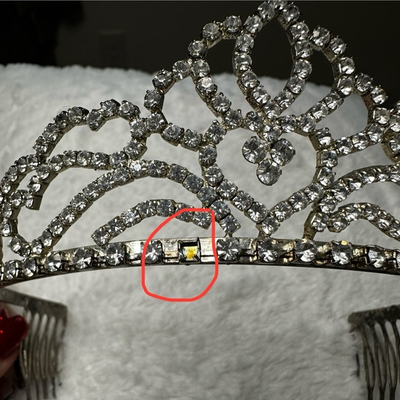 👑Vintage Tiara - Picture 5 of 10